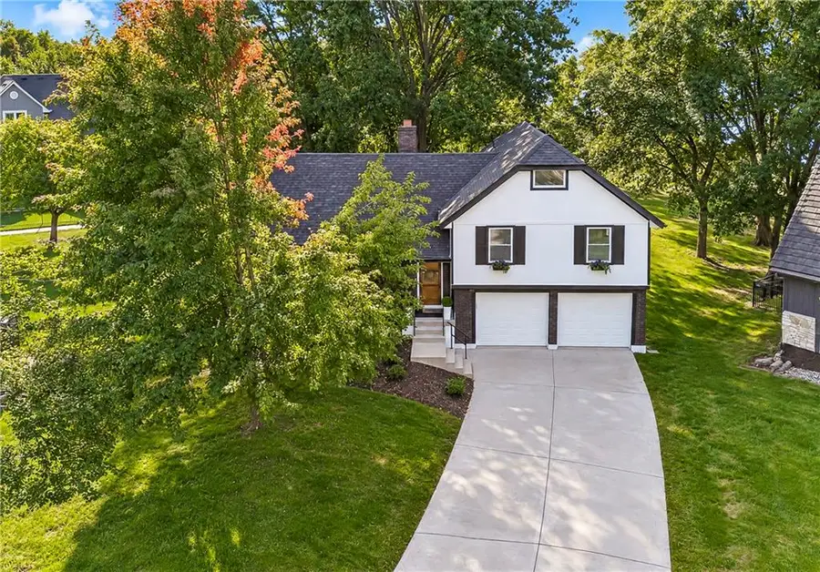 4085 Normandy Drive, Lees Summit, MO 64082 - #3