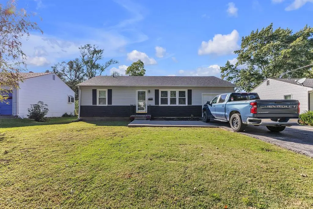 6702 N Charlotte Street, Gladstone, MO 64118 - #1