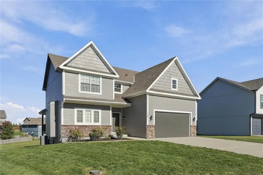 18304 Rock Creek Drive, Smithville, MO 64089 - #3