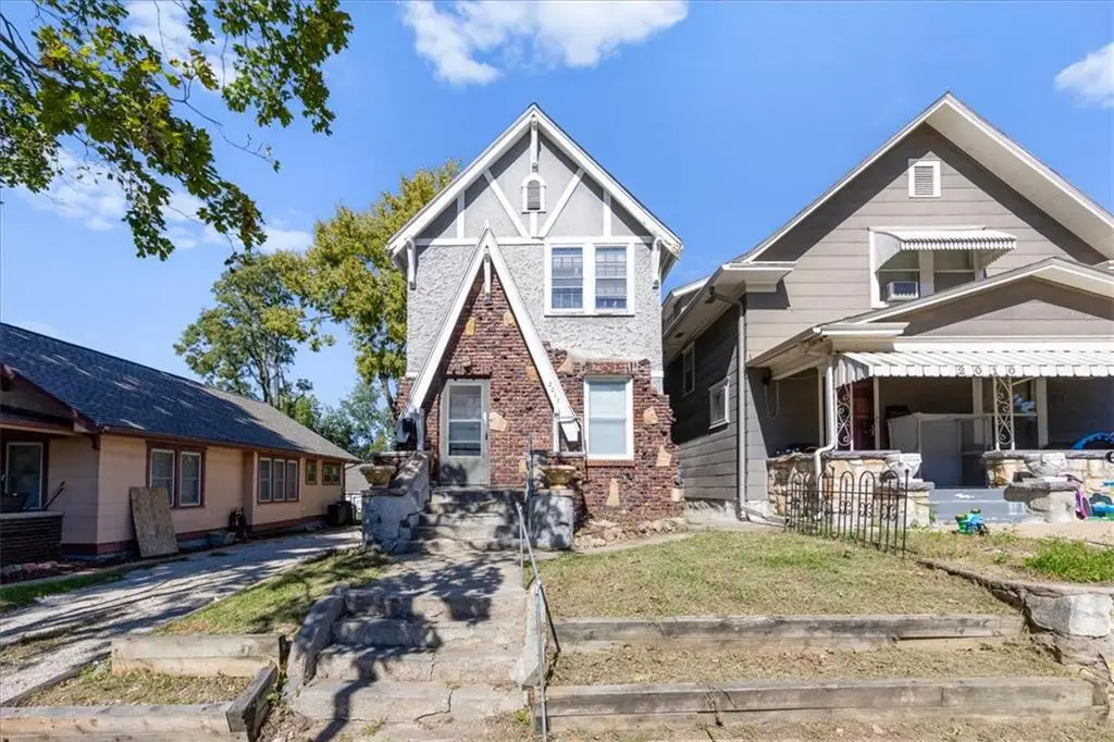 2012 Grandview Boulevard, Kansas City, KS 66102 - #1