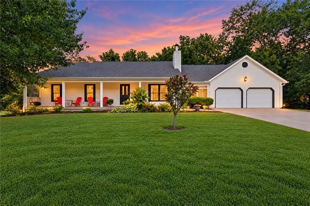 1102 S Elm Street, Louisburg, KS 66053 - #1