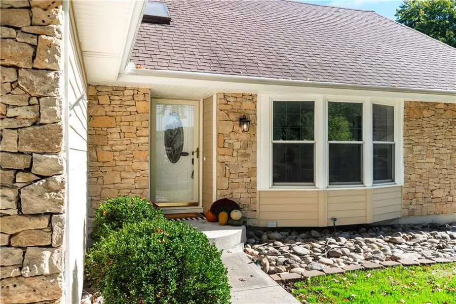 10003 N Charlotte Street, Kansas City, MO 64155 - #3