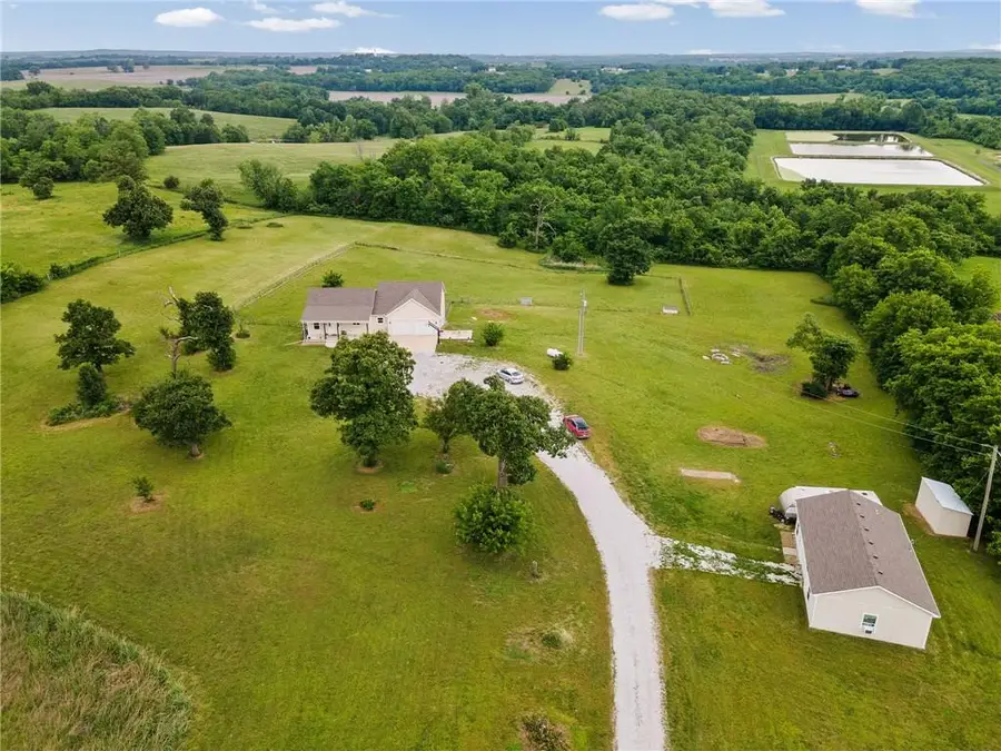 20128 Linwood Road, Linwood, KS 66052 - #2