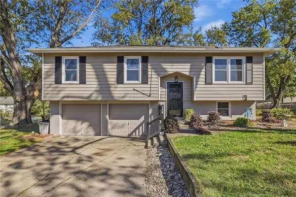 1505 Eastwood Road, Harrisonville, MO 64701