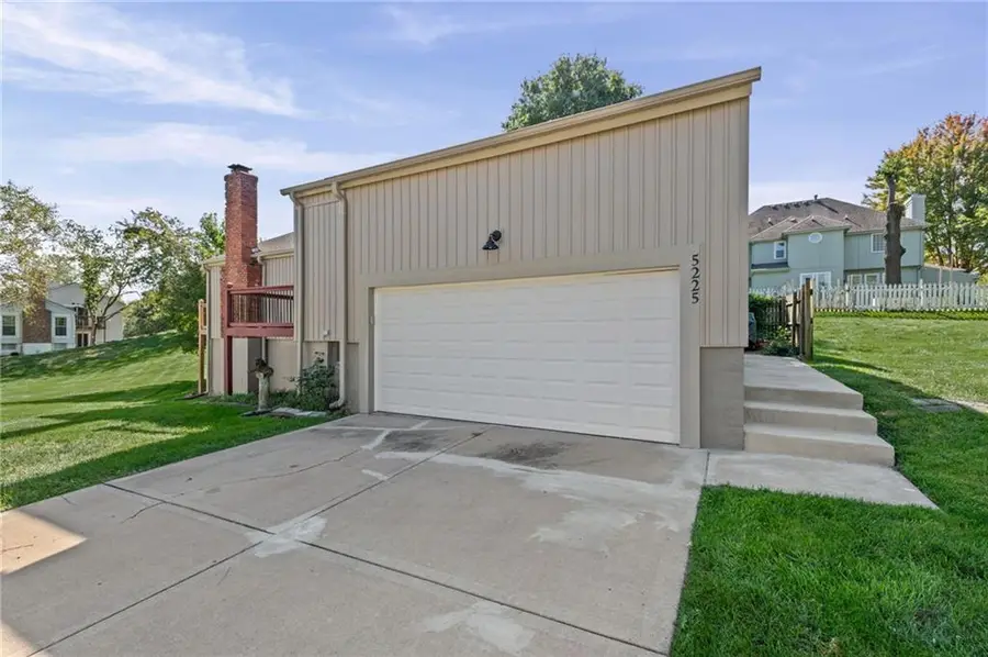 5225 NW 82nd Terrace, Kansas City, MO 64151 - #2