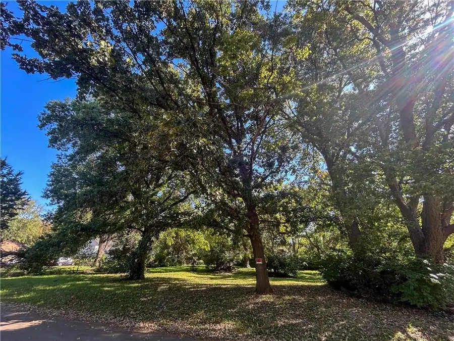 1509 S Pleasant Street, Independence, MO 64055 - #2