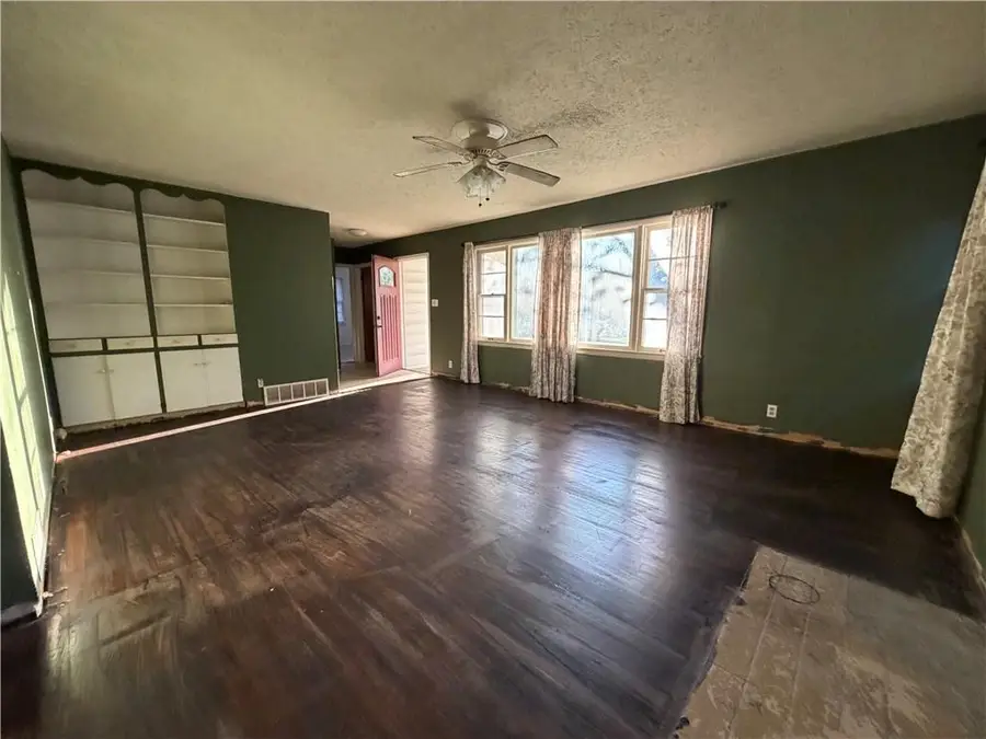 704 N 9th Street, Independence, KS 67301 - #2