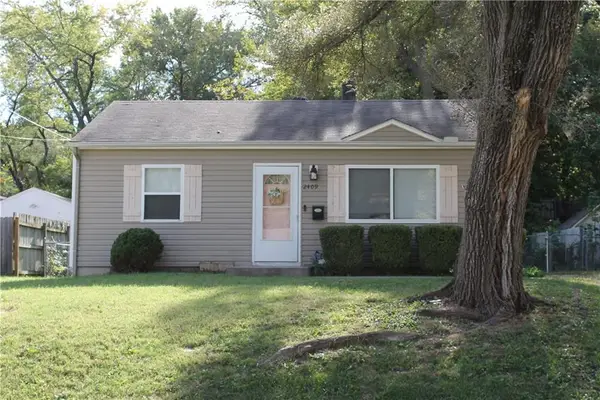2409 NE Pursell Road, Gladstone, MO 64118