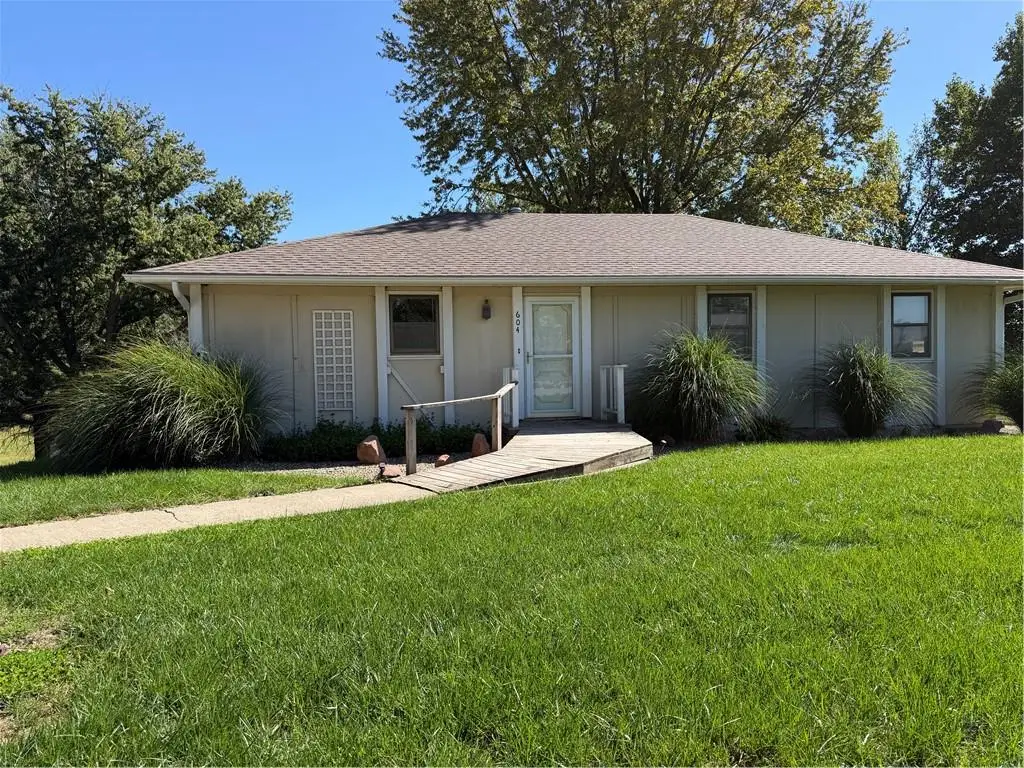 604 S Washington Street, Oregon, MO 64473 - #1
