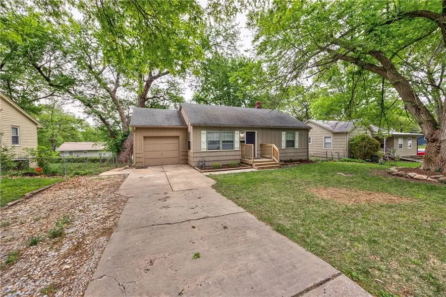 8425 Boone Street, Kansas City, MO 64114 - #3