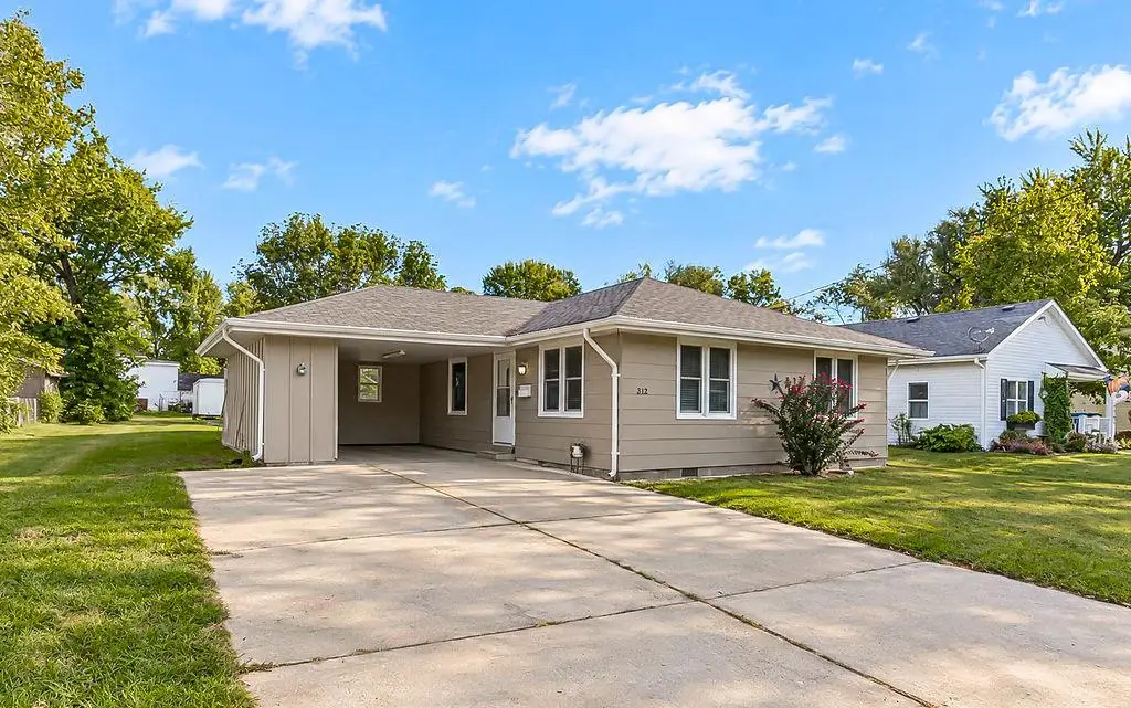 312 W Pine Street, Butler, MO 64730 - #1