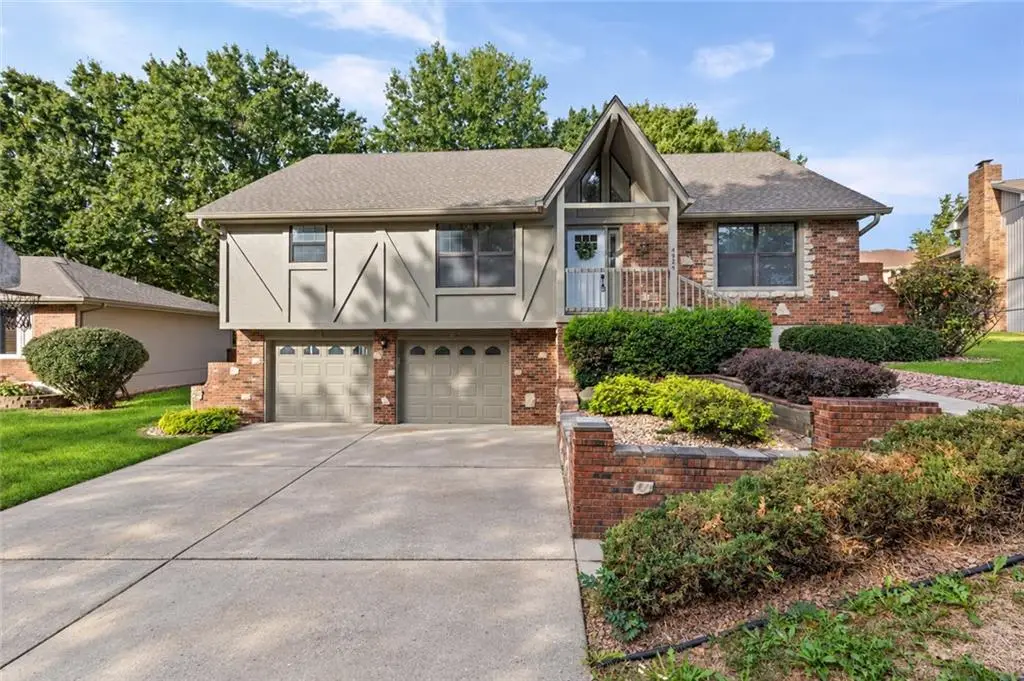 4924 S Bryant Drive, Independence, MO 64055 - #1