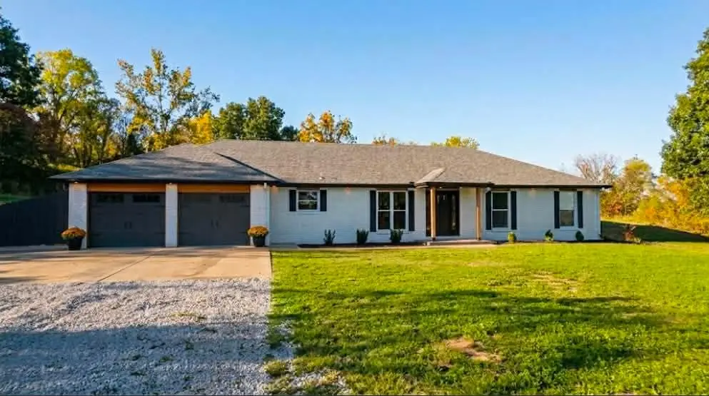 8714 Albany Road, Orrick, MO 64077 - #1