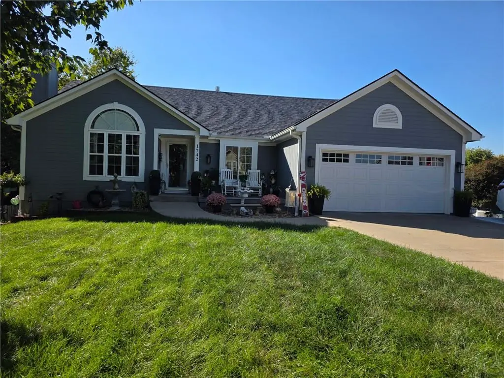 1742 S 105th Street, Edwardsville, KS 66111 - #1