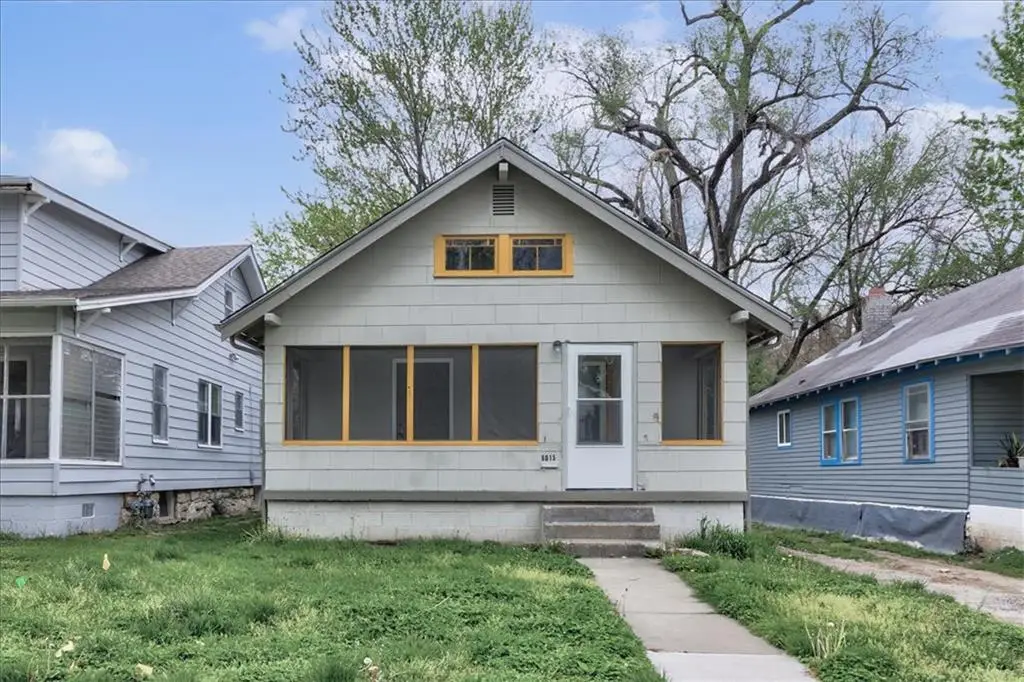 6015 Park Avenue, Kansas City, MO 64130 - #1