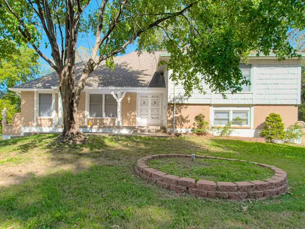 14616 E 43rd Street S, Independence, MO 64055