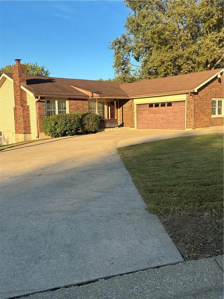 120 Ferncliff Street, Lansing, KS 66043 - #2