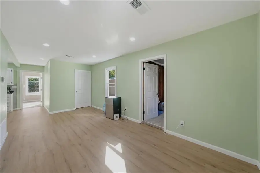 4311 Bales Avenue, Kansas City, MO 64130 - #3