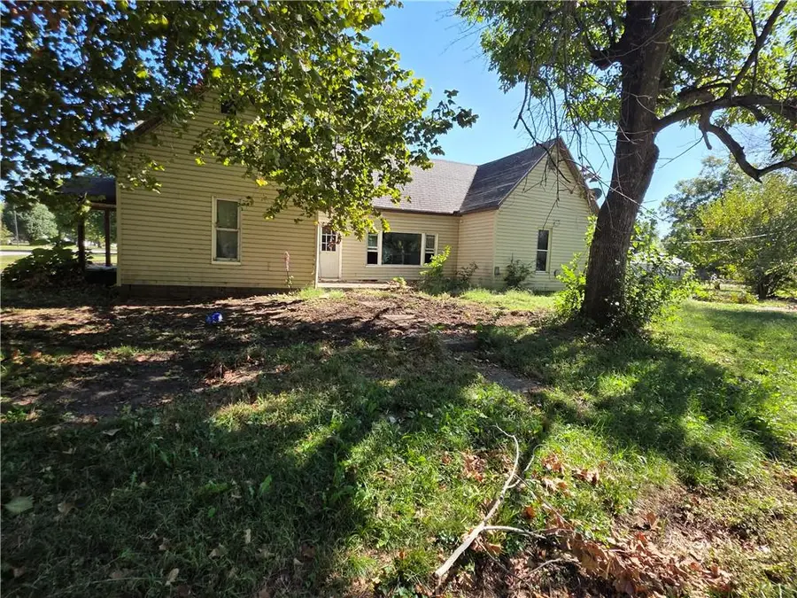 101 E Park Avenue #101, Rich Hill, MO 64779 - #2