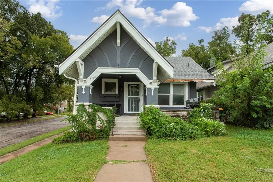 4201 Prospect Avenue, Kansas City, MO 64130 - #2