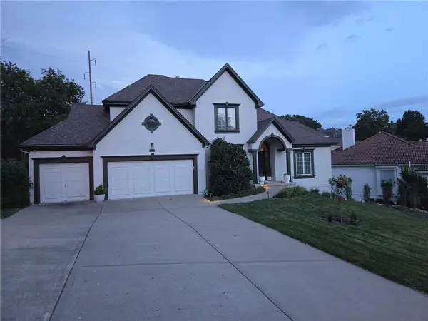 5452 NE Northgate Circle, Lee's Summit, MO 64064