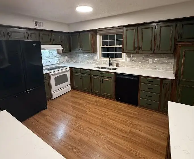 812 Sheridan Road, Olathe, KS 66061 - #2