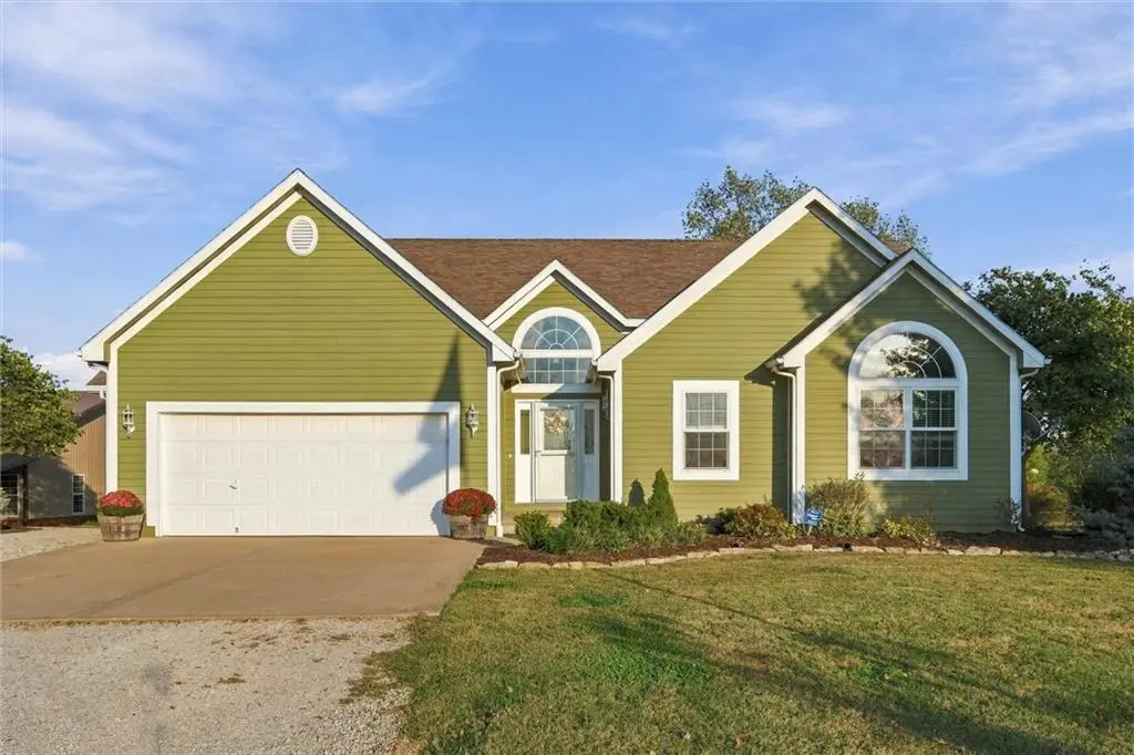 27423 New Lancaster Road, Louisburg, KS 66053 - #1