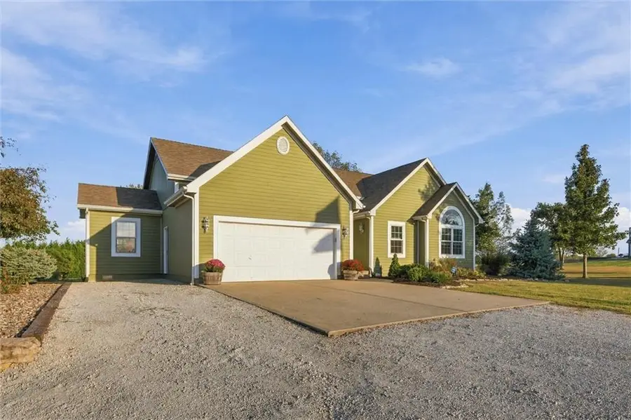 27423 New Lancaster Road, Louisburg, KS 66053 - #2