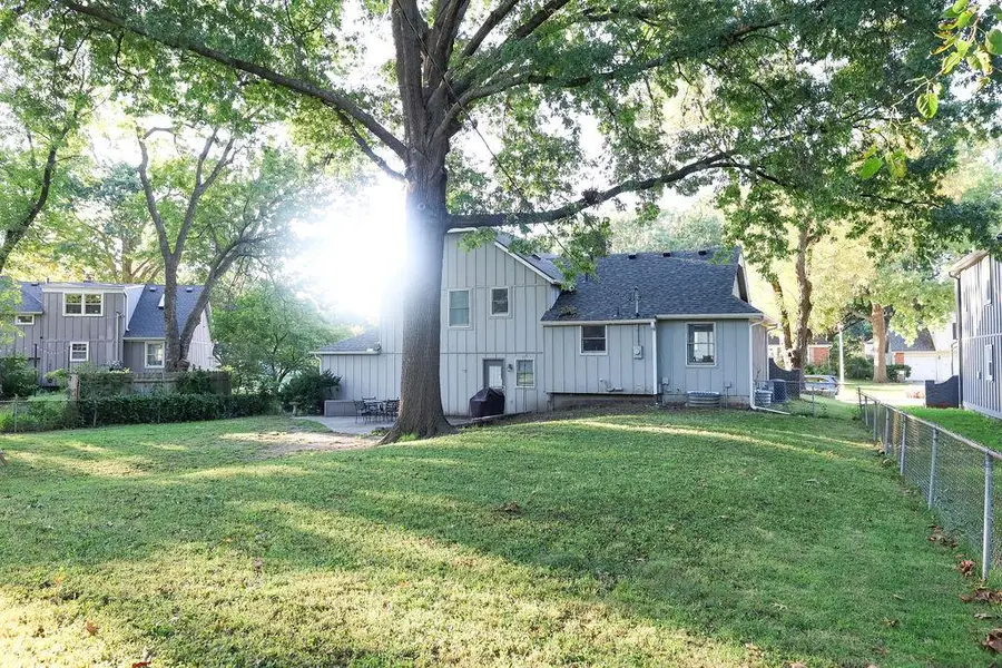 8108 W 96th Terrace, Overland Park, KS 66212 - #2