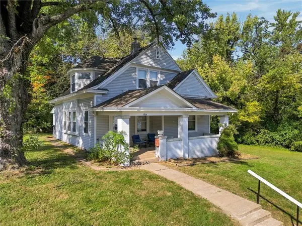 504 N College Street, Richmond, MO 64085