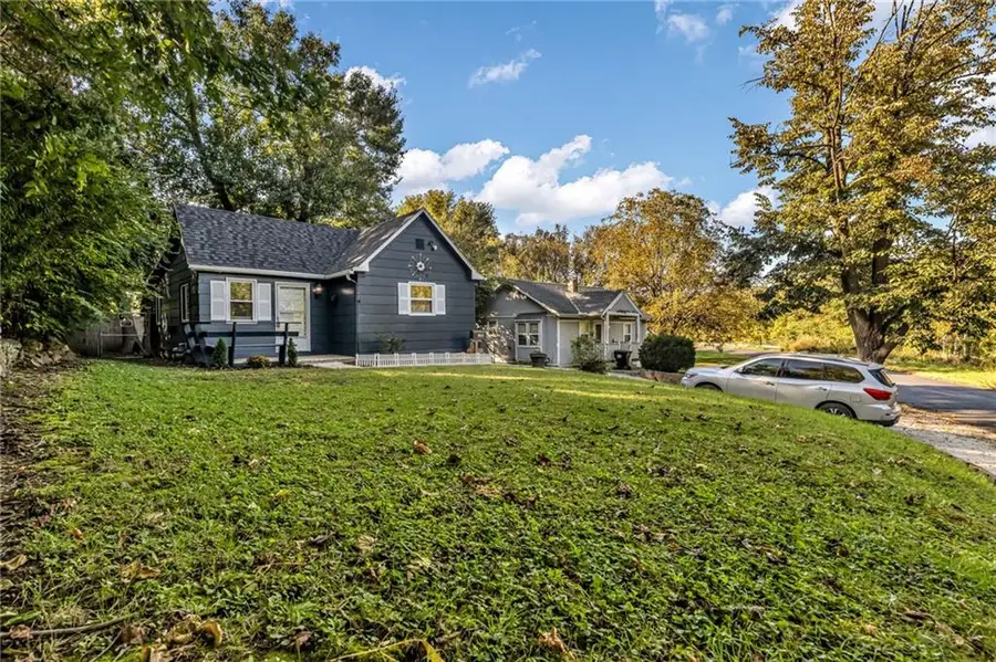 1302 S Hedges Avenue, Independence, MO 64052 - #3