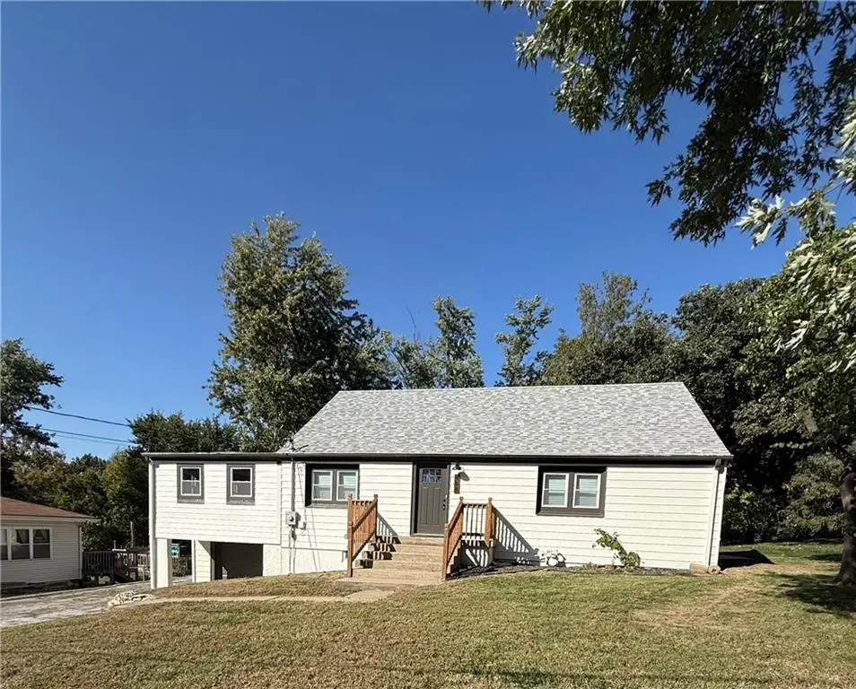 808 NE Russell Road, Kansas City, MO 64116 - #1