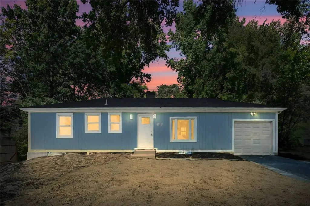 6902 E 98th Terrace, Kansas City, MO 64134 - #1
