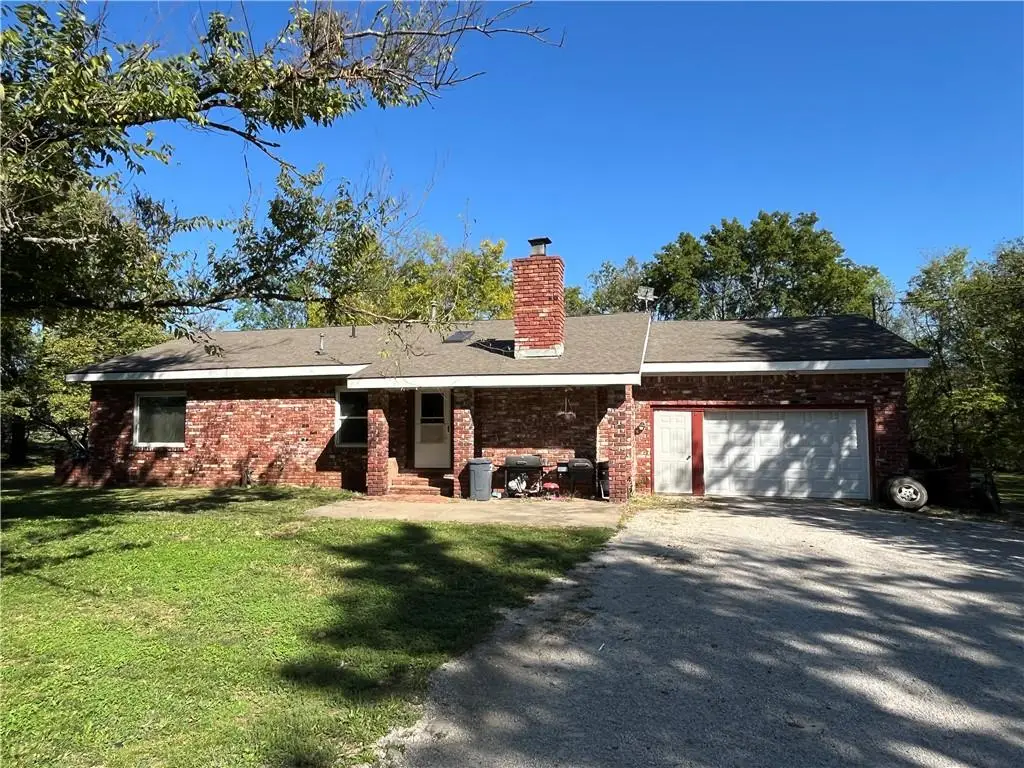 2809 Olive Avenue, Parsons, KS 67357 - #1