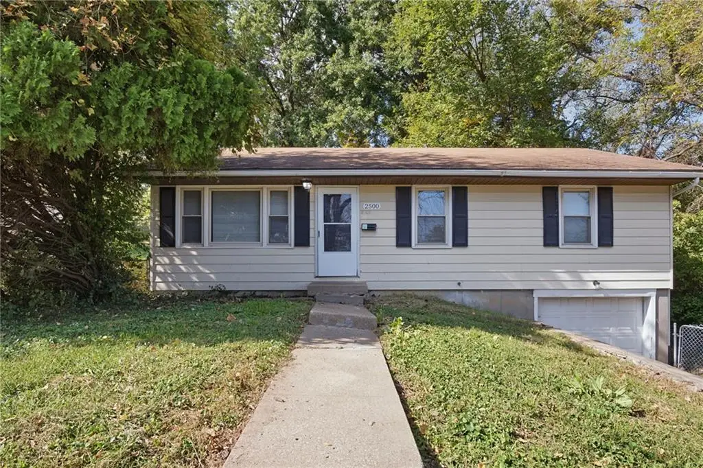 2500 Topping Avenue, Kansas City, MO 64129 - #1