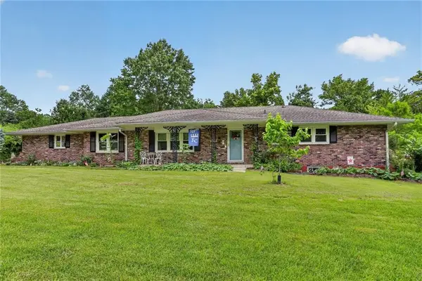 2400 W 103rd Street, Leawood, KS 66206