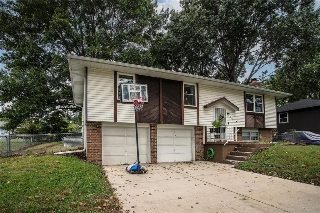 2509 SW 5th Street, Blue Springs, MO 64014 - #1