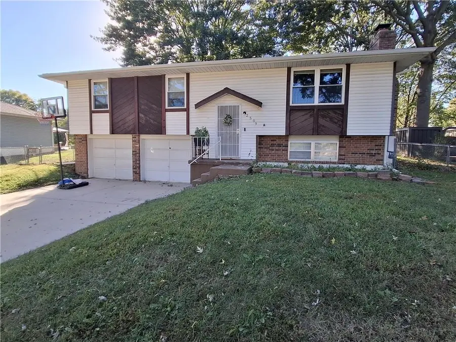 2509 SW 5th Street, Blue Springs, MO 64014 - #3