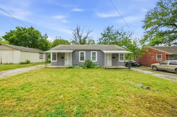 11005 E (&11007) 19th Street, Independence, MO 64052