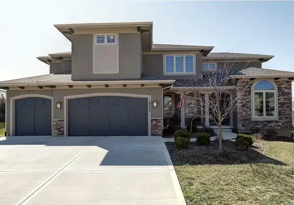 16445 Carter Street, Overland Park, KS 66085
