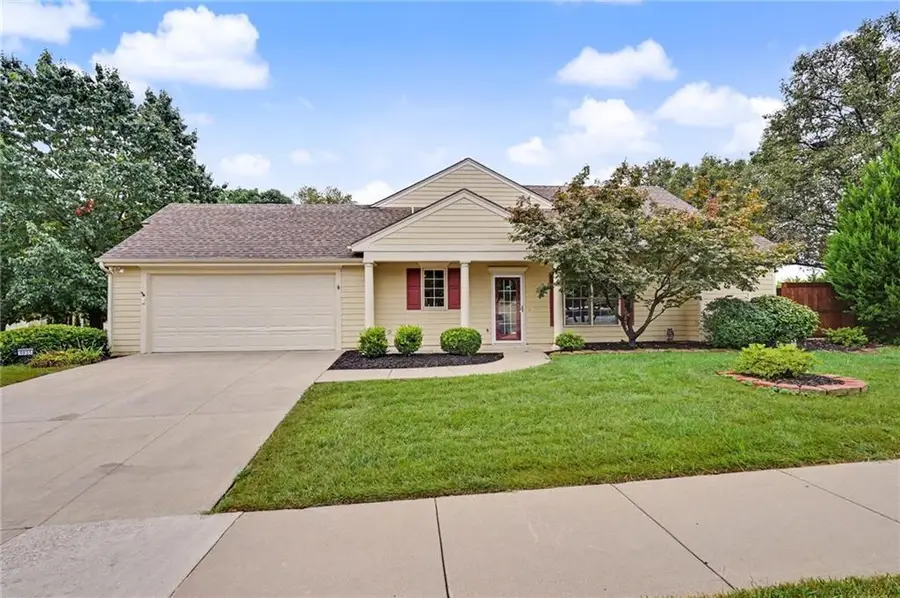 5933 Longleaf Circle, Lawrence, KS 66049 - #2