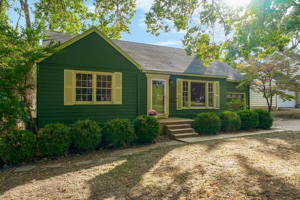 4117 W 53rd Terrace, Roeland Park, KS 66205 - #1