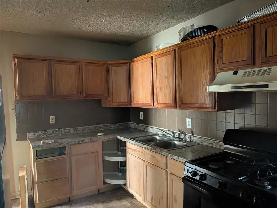 6744 Bales Avenue, Kansas City, MO 64132 - #3