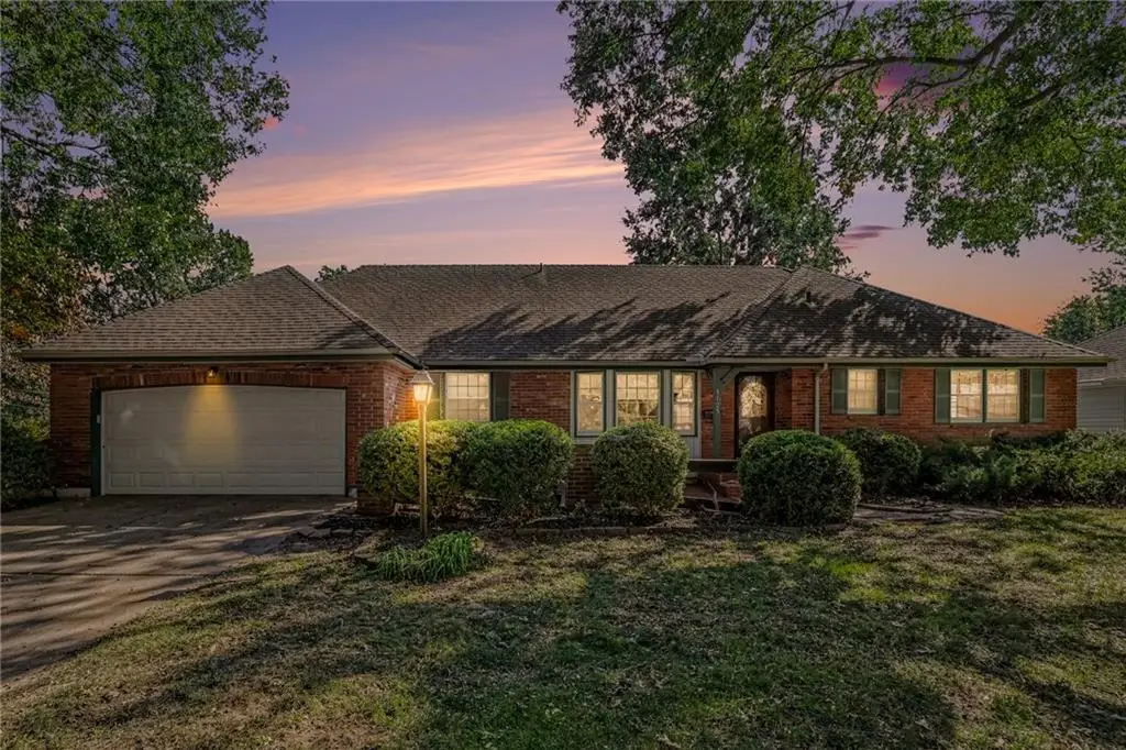 5125 Spring Avenue, Kansas City, MO 64133 - #1