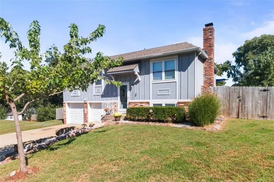 1204 Nw Trenton Place, Blue Springs, MO 64015 - #3