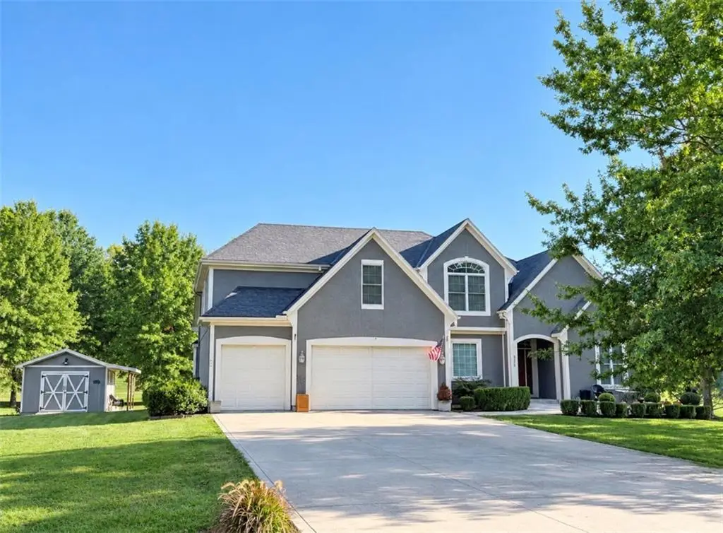 8755 Lynne Road, De Soto, KS 66018 - #1