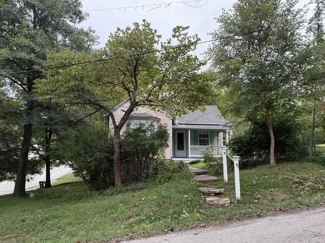 6 W 12th Street, Parkville, MO 64152 - #1