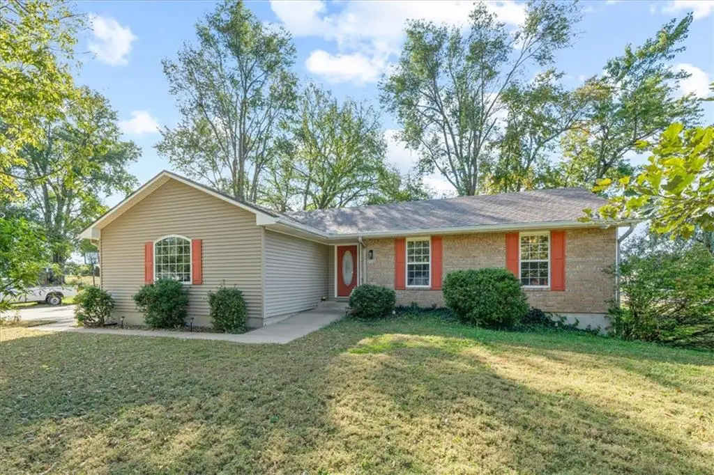 105 W South Street, Spring Hill, KS 66083 - #1