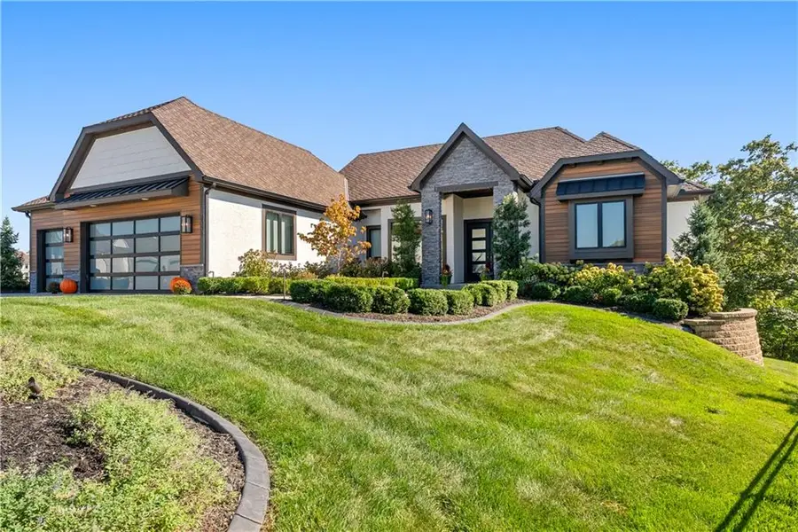 2351 NW Riverview Drive, Riverside, MO 64150 - #3