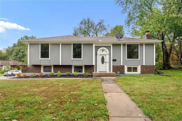 8929 E 90th Terrace, Kansas City, MO 64138